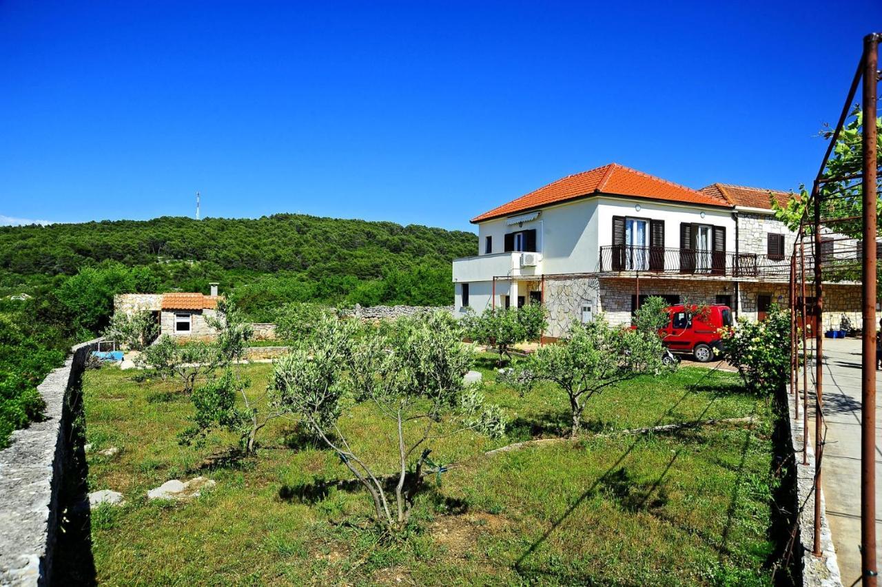 Apartments With A Parking Space Gornje Selo, Solta - 15545 Grohote Esterno foto