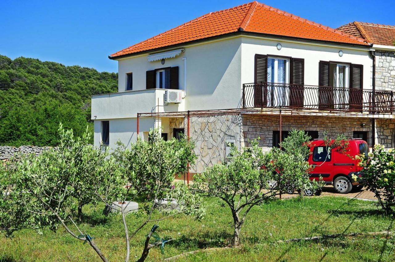 Apartments With A Parking Space Gornje Selo, Solta - 15545 Grohote Esterno foto